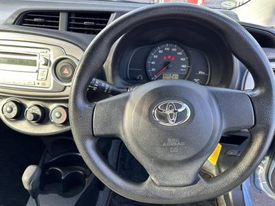 2012 Toyota Vitz - Thumbnail